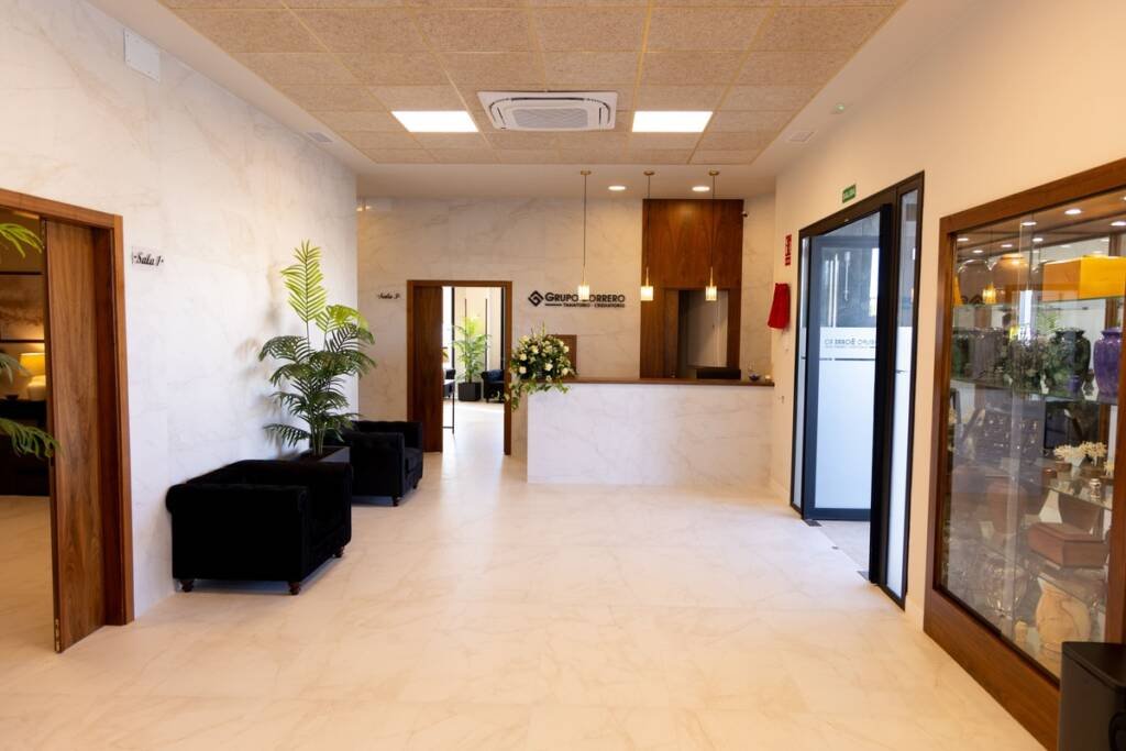 inauguracion-del-tanatorio-de-aljaraque (3)