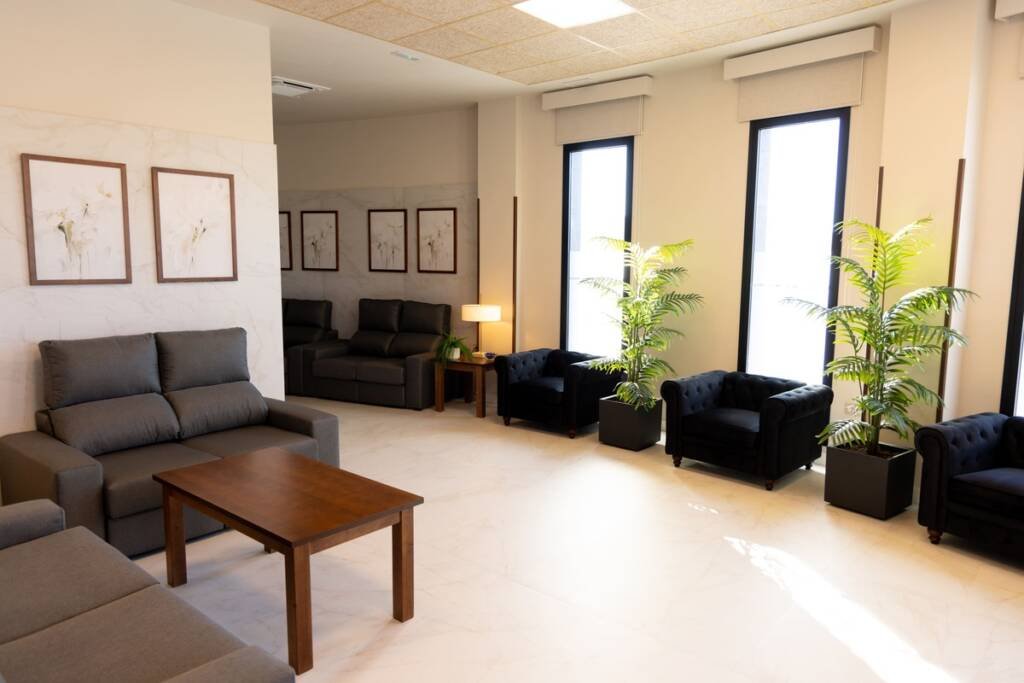 inauguracion-del-tanatorio-de-aljaraque (6)