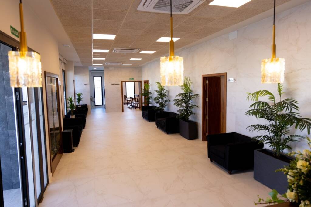 inauguracion-del-tanatorio-de-aljaraque (9)